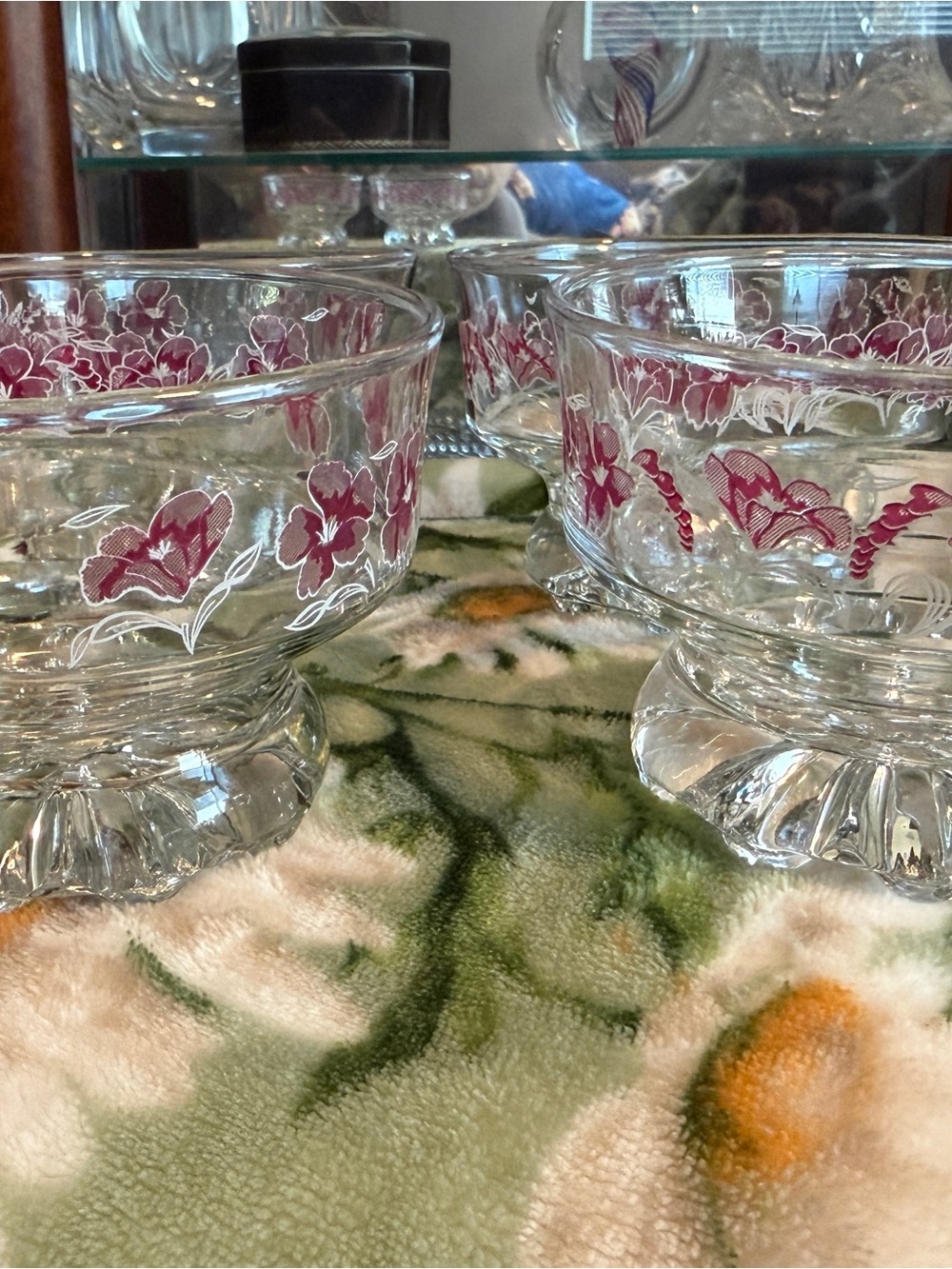 Set of 4 Vintage Parka Glass Pedestal Dessert Bowls with Flower Motif